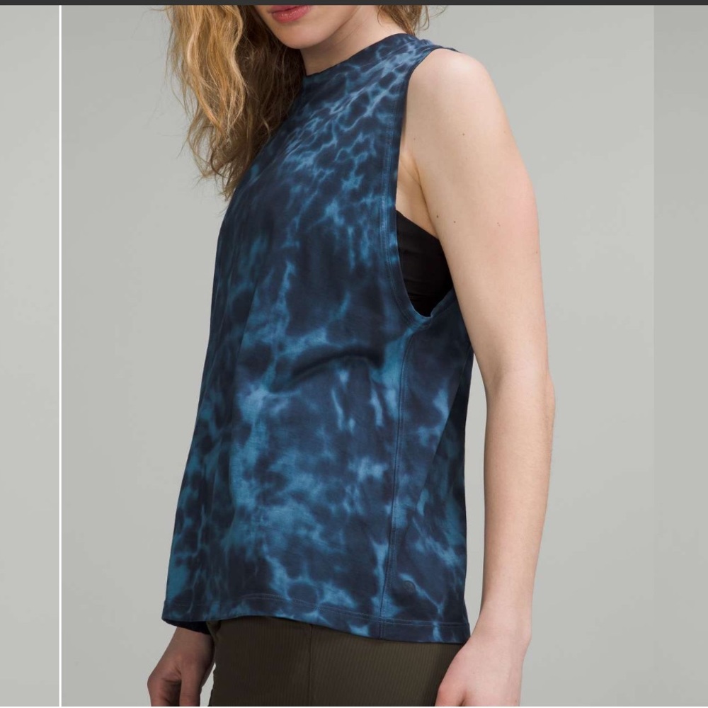 LIKE NEW lululemon All Yours Tank Marmoleado Tie Dye Soft Denim True Navy Size 4 - Picture 5 of 7